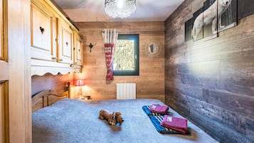 3 bedrooms, iron/ironing board, WiFi