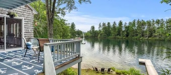 Merrymeeting Lake Private Beach, Gazebo & Hot Tub
