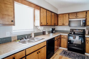 Fridge, microwave, oven, stovetop - Convenient 2BR Escape | Easy Walk to MOB (Mobile)