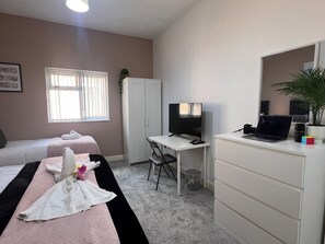 4 habitaciones, wifi gratis y ropa de cama 