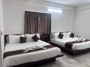 Deluxe Double Room, Mountain View | Free WiFi