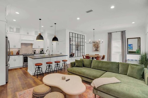 Church St Collection - Suite 16