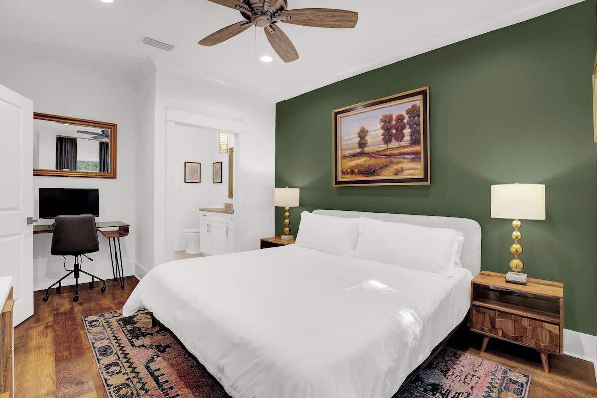 2 makuuhuonetta, silitysrauta/-lauta, Wi-Fi, vuodevaatteet