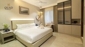 Chambre exécutive double | Bureau, espace de travail pour ordinateurs portables