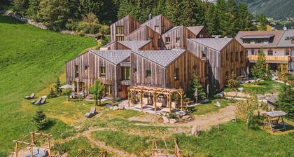 Chalet 'Groudo Michl 1' mit Bergblick, privater Terrasse und WLAN