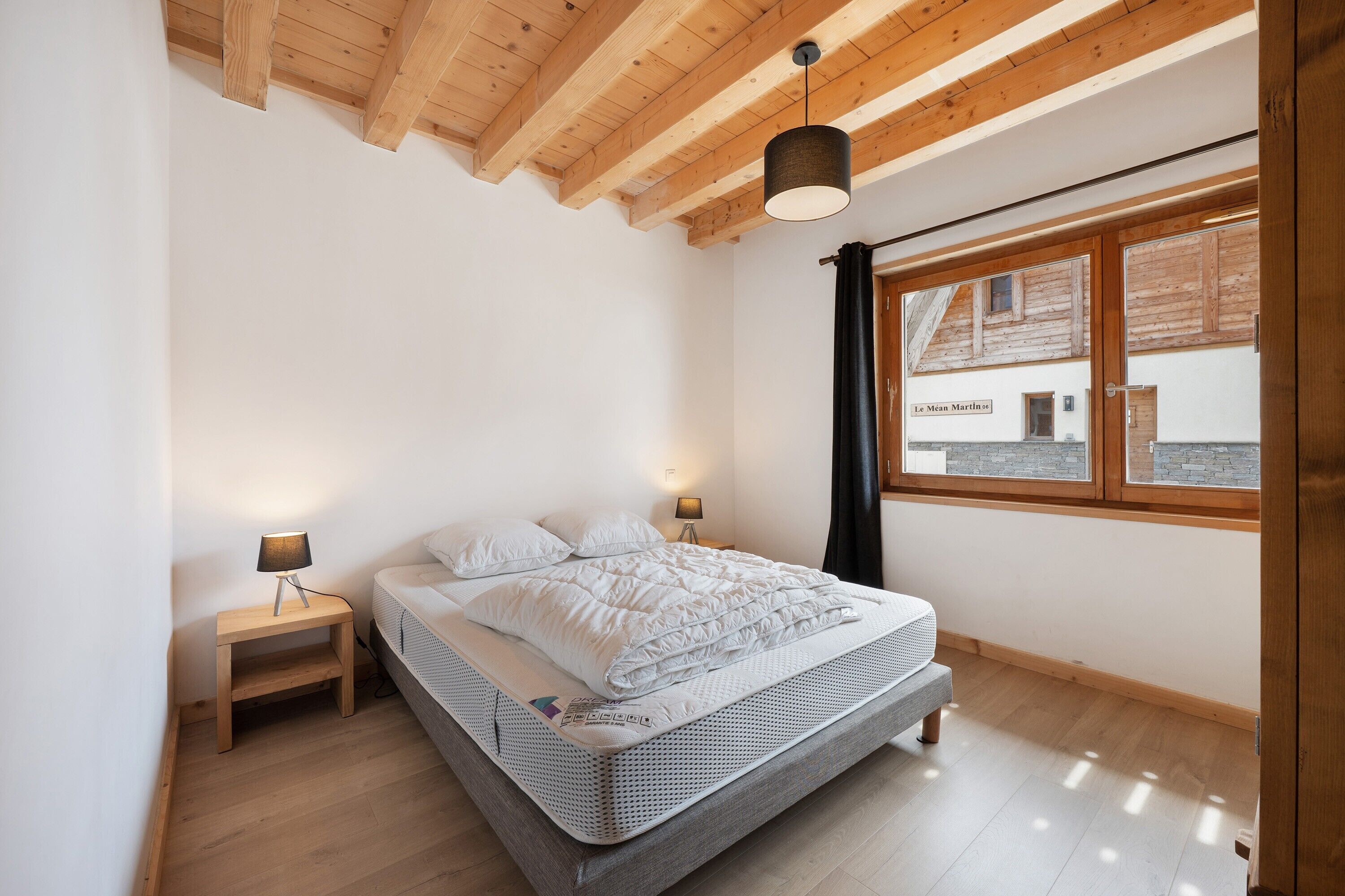 3 室のベッドルーム