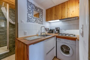 Fridge, microwave, oven, dishwasher