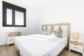 2 chambres, fer et planche à repasser, accès au Wi-Fi (inclus)