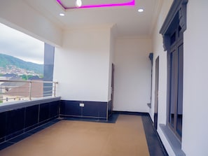 Balcony - X Best Apartments (Abuja)