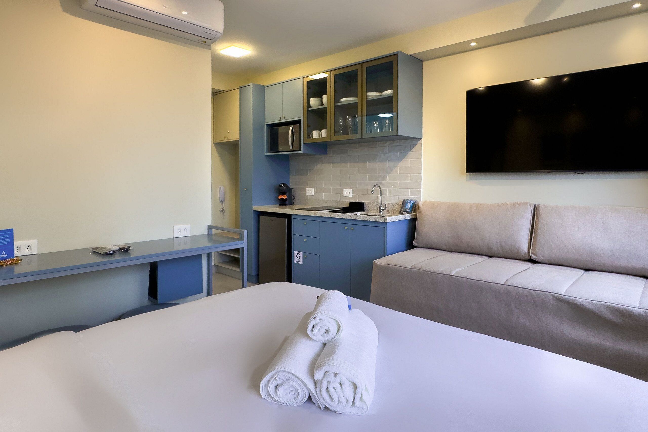 Family Studio | Premium bedding, memory foam beds, desk, laptop workspace