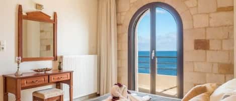 2 bedrooms, iron/ironing board, travel crib, free WiFi