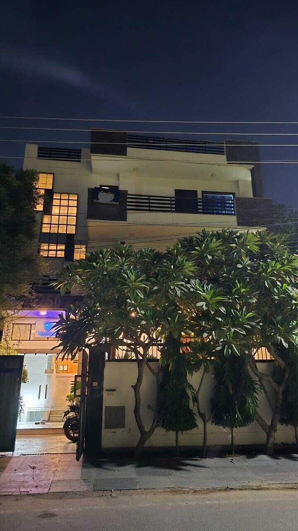Exterior - The Maple Stays (Gurugram)