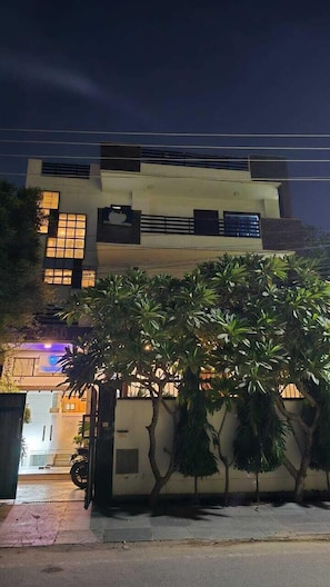Ngoại thất