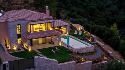 The Sagehill Stonehouse | Private Pool • Sea View • Messinia (near Kalamata)