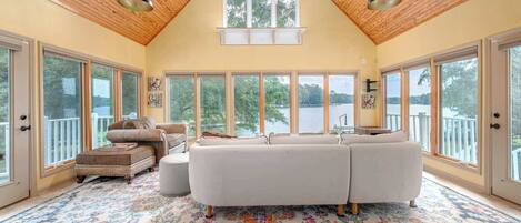 TV, fireplace, books, offices