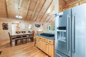 Interior - Luxury Cabin w/ Spa, Firepit & Game Room (Blue Ridge)