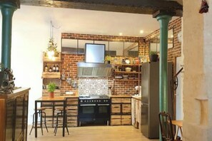 Private kitchen - Stylish loft + patio in Bordeaux's city center (Bordeaux)