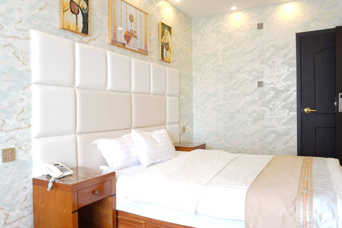 Deluxe Single Room