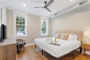 2 chambres, fer et planche à repasser, lit parapluie, Wi-Fi