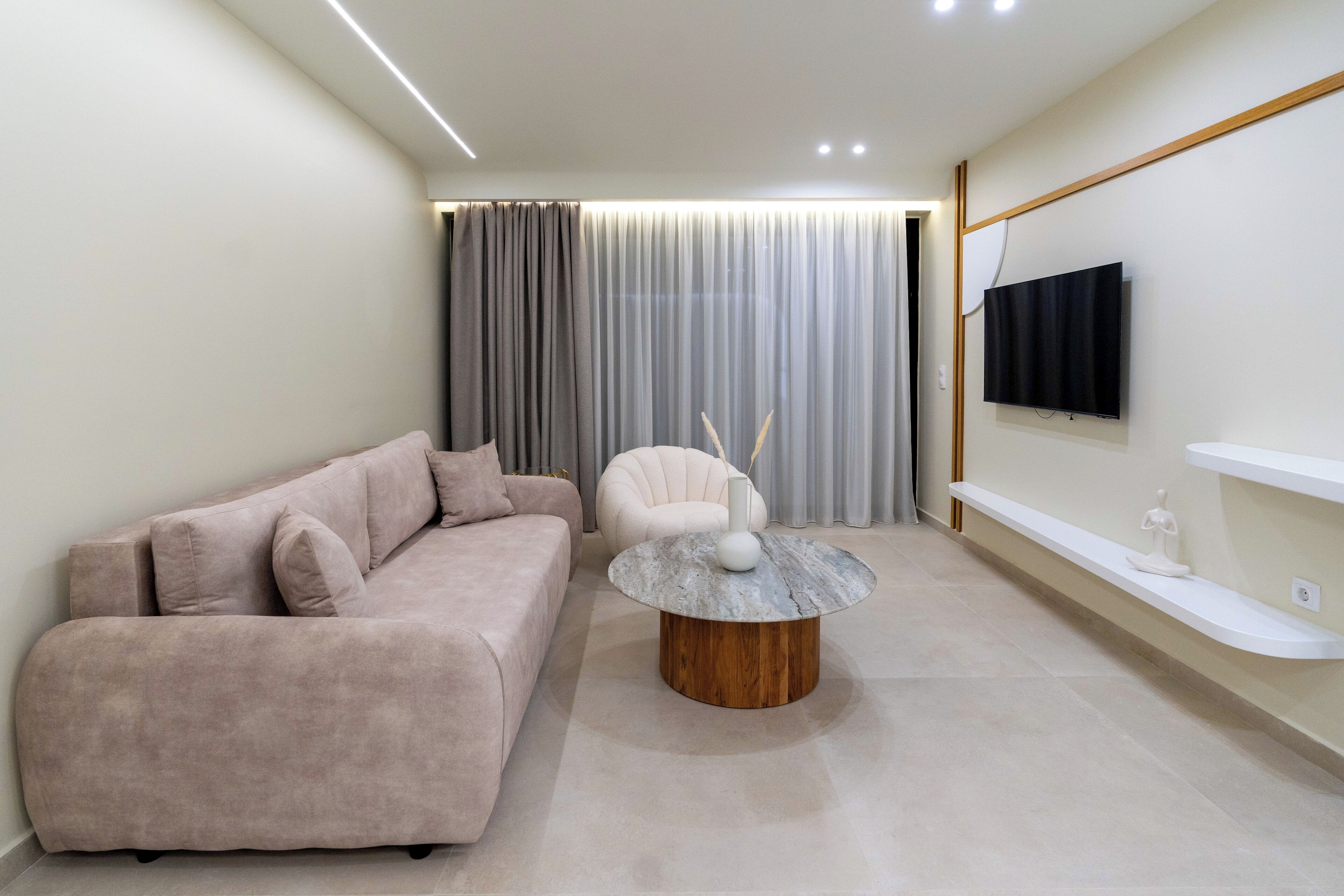 Caja de seguridad en la habitación, escritorio y cortinas blackout 