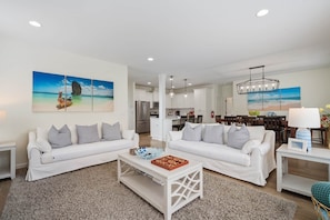 Smart TV, chimenea, futbolito y tenis de mesa