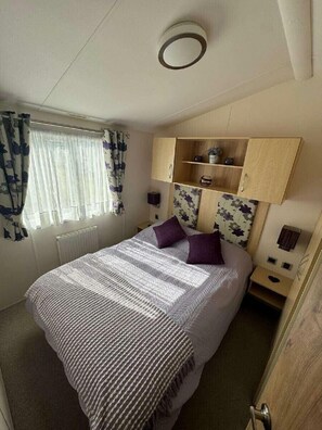2 bedrooms, individually decorated, individually furnished, free WiFi