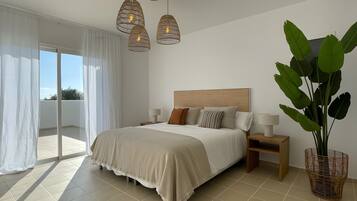 4 habitaciones, tabla de planchar con plancha, wifi y ropa de cama