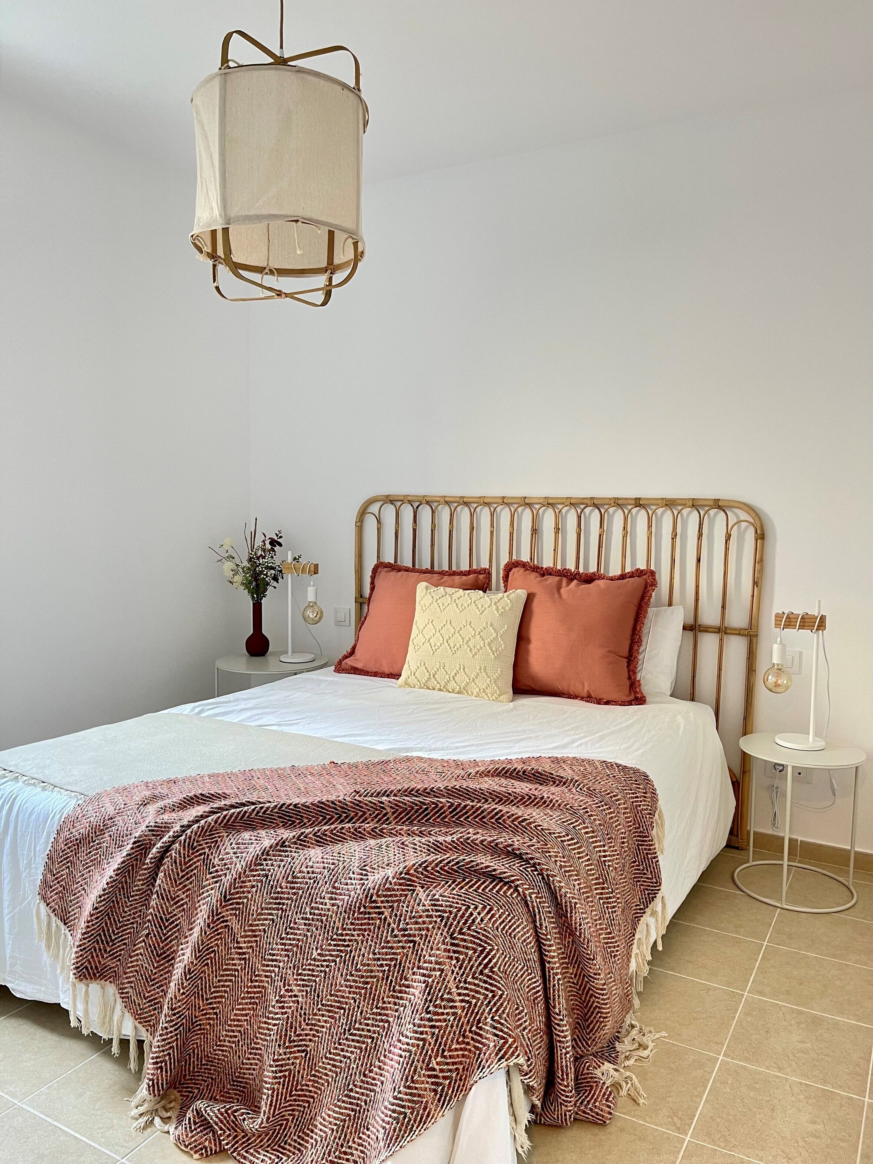 4 chambres, fer et planche à repasser, Wi-Fi, draps fournis