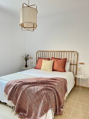 4 Schlafzimmer, Bügeleisen/Bügelbrett, WLAN, Bettwäsche