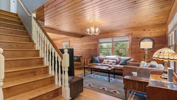 Smart TV, fireplace, video games
