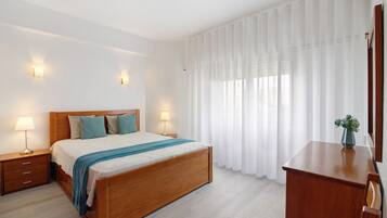 2 slaapkamers, een strijkplank/strijkijzer, wifi, beddengoed