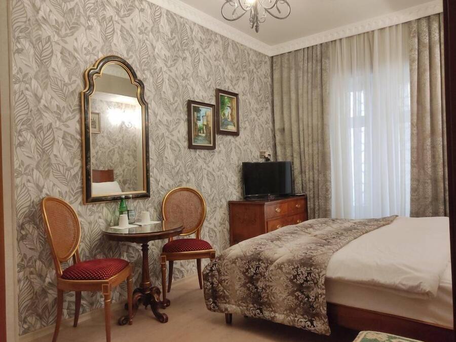 Deluxe Double Room, City View | Premium bedding, Select Comfort beds, minibar, in-room safe