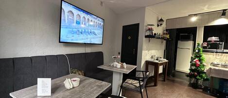 Petit déjeuner buffet compris tous les jours