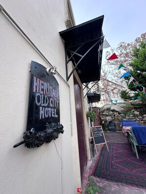 Exterior detail - Heritage Old City Hotel (Baku)
