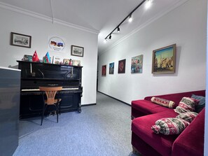 Interior entrance - Heritage Old City Hotel (Baku)
