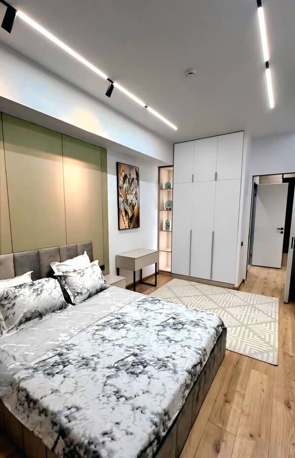 1 bedroom, iron/ironing board, Internet, bed sheets