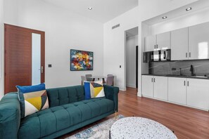 TV, offices - Icon Bolero Suite | In the heart of historic Ponce (Ponce)