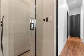 Shower, hair dryer, towels - Icon Bomba Suite | Modern Unit w. Historic Charm (Ponce)