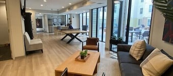 Contemporary 2BR/2BA with Great Amenities