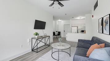 智能電視、 辦公室