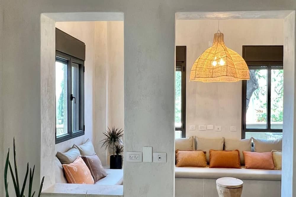 Stylish Patio Duplex by Sea N' Rent