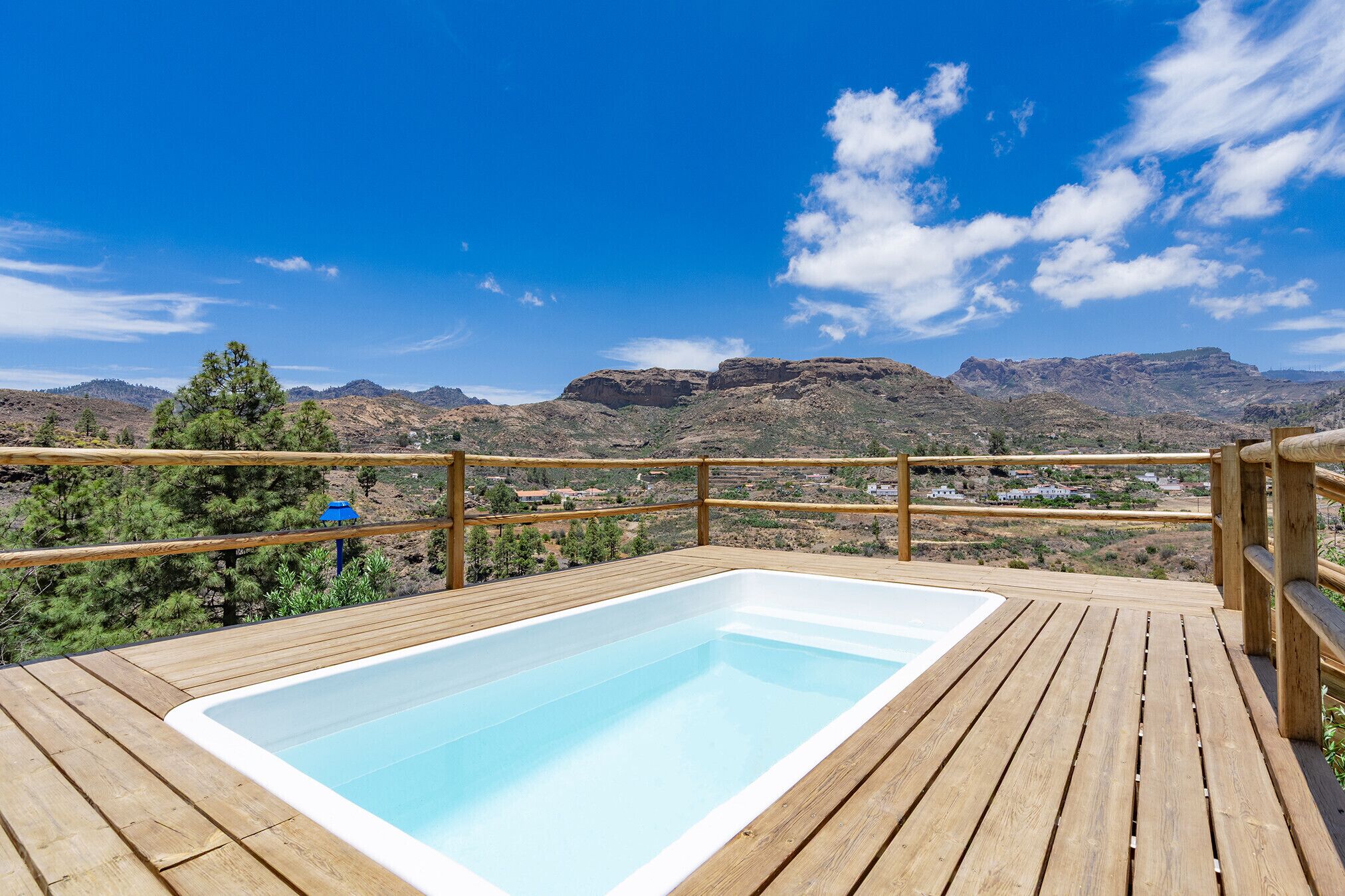 Bañera de hidromasaje exterior