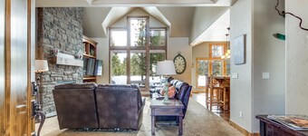 Caldera Springs - A/C, Hot Tub, Gas Fire Pit!
