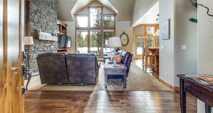 Caldera Springs - A/C, Hot Tub, Gas Fire Pit!