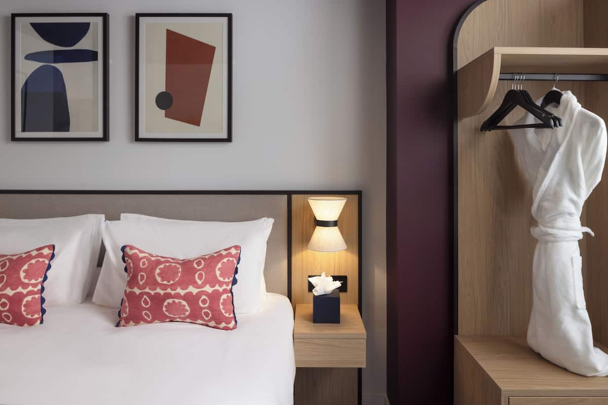 In-room safe, desk, laptop workspace, iron/ironing board