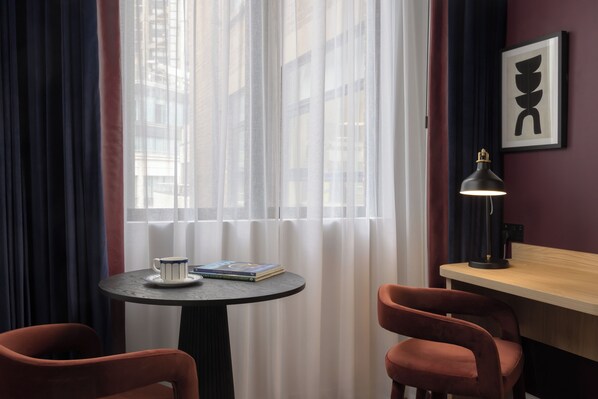 Apartamento superluxo | Área de estar | Smart TV 55 polegadas com canais digitais