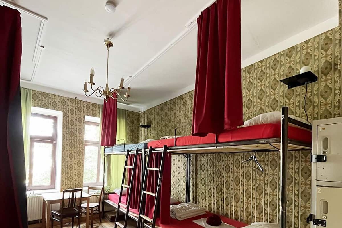 Shared Dormitory, Mixed Dorm | Individually decorated, individually furnished, free cots/infant beds