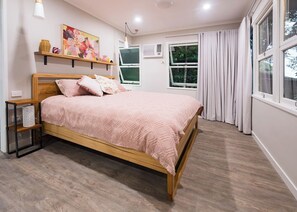 1 bedroom, iron/ironing board, travel cot, free WiFi