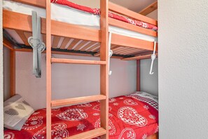 1 bedroom, WiFi - Apartment for 6 People in Saint François Longchamp (1650 m) (Saint-François-Longchamp)