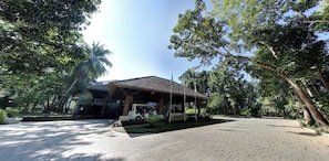 Deluxe Double Room, Balcony, Garden View | Free WiFi